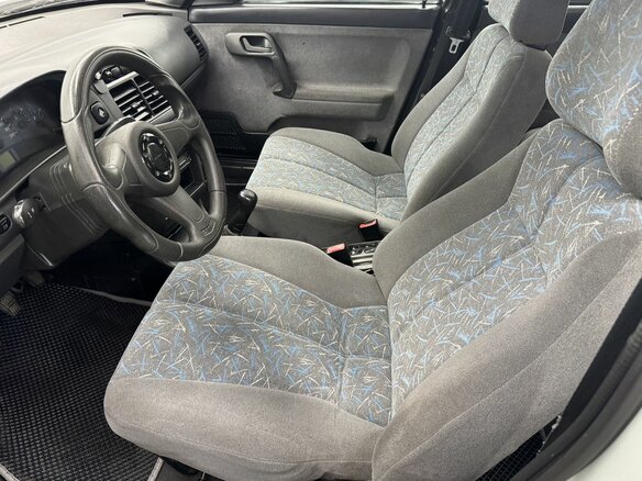 2005 Lada (ВАЗ) 2112, серый, 340000 рублей - вид 10