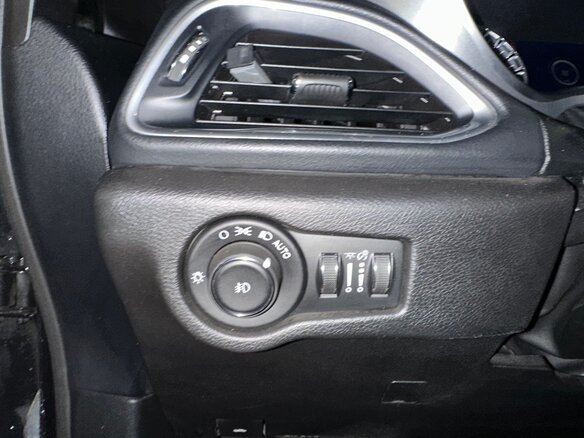 2018 Chrysler Pacifica RU, чёрный, 2970000 рублей - вид 12