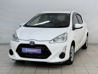 2015 Toyota Aqua I Рестайлинг, белый, 899000 рублей, вид 1