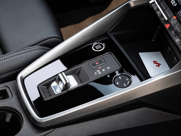 2023 Audi A3 Sportback 35 TFSI IV (8Y), зелёный, 2300002 рублей - вид 20