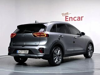 2022 Kia Niro I Рестайлинг, серый, 1659000 рублей, вид 3