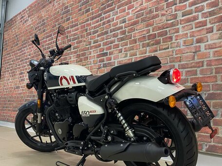 2026 Royal Enfield Shotgun, белый, 741000 рублей, вид 3