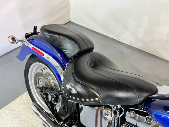 2007 Harley-Davidson Fat Boy, синий, 610000 рублей - вид 5