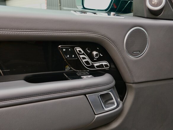2021 Land Rover Range Rover IV Рестайлинг, чёрный, 11500000 рублей - вид 27
