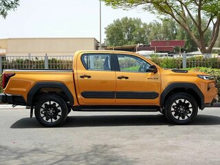 2026 Toyota Hilux IX, оранжевый, 9490000 рублей, вид 5
