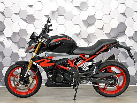 2024 BMW G 310 R, чёрный, 579000 рублей, вид 4