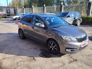2016 Kia Rio III Рестайлинг, серый, 985000 рублей, вид 3