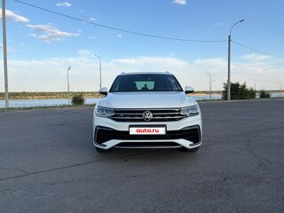 2021 Volkswagen Tiguan II Рестайлинг, белый, 3930000 рублей, вид 2