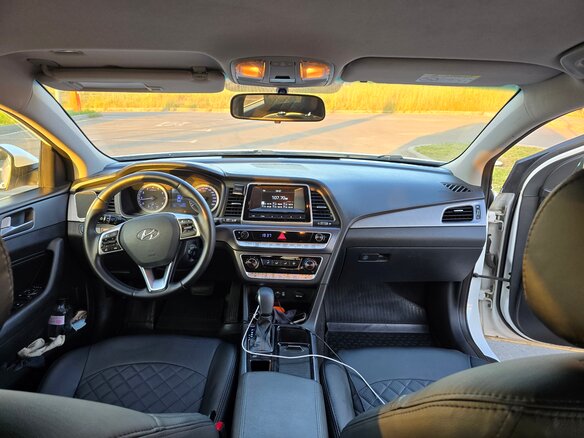 2019 Hyundai Sonata VII (LF) Рестайлинг, белый, 1315000 рублей - вид 5