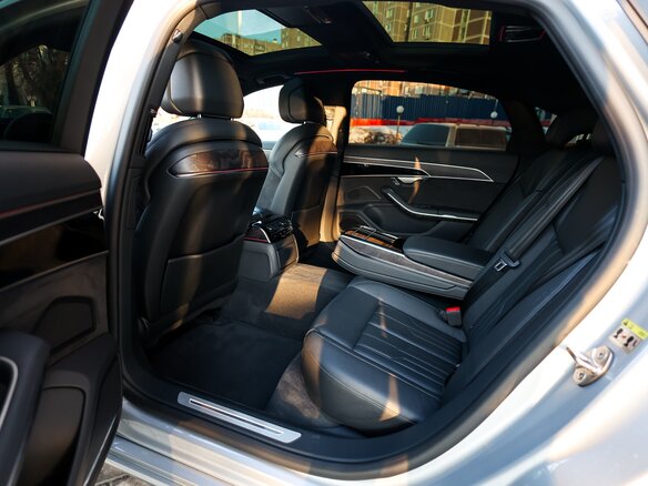 2021 Audi A8 Long 50 TDI IV (D5), серый - вид 13