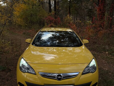 2014 Opel Astra GTC J Рестайлинг, жёлтый, 1250000 рублей, вид 1