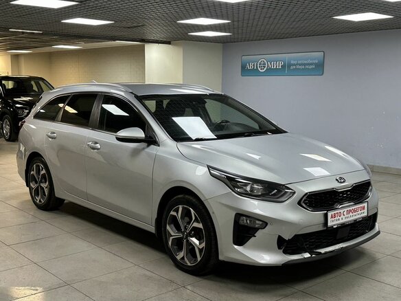 2019 Kia Ceed III, серебристый, 1620000 рублей - вид 2
