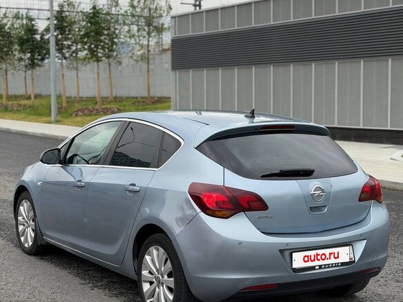 2010 Opel Astra J, серый - вид 4