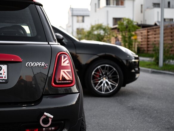 2012 Mini Hatch Cooper S II (R56) Рестайлинг, серый, 1099999 рублей - вид 3