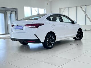 2021 Hyundai Solaris II Рестайлинг, белый, 1645000 рублей, вид 5