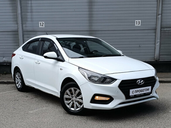 2018 Hyundai Solaris II, белый - вид 3