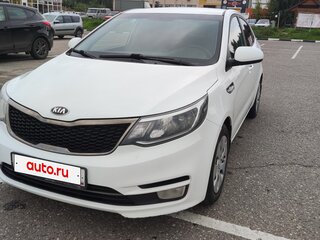 2016 Kia Rio III Рестайлинг, белый, 750000 рублей, вид 4