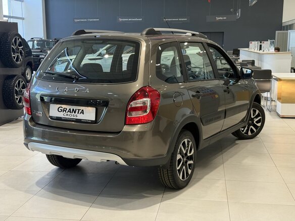 2026 Lada (ВАЗ) Granta Cross I Рестайлинг, коричневый, 1366000 рублей - вид 2