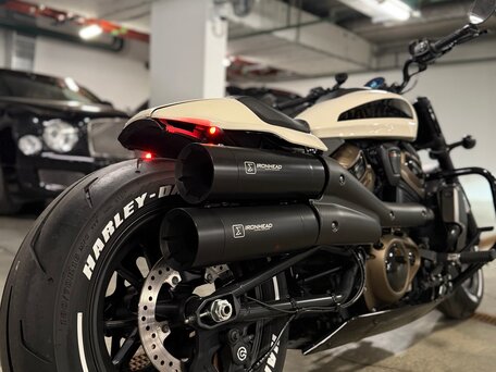 2023 Harley-Davidson Sportster S, белый, 1750000 рублей, вид 4