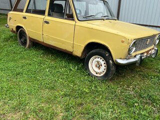 1976 Lada (ВАЗ) 2102, жёлтый, 70000 рублей, вид 2