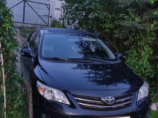 2011 Toyota Corolla X (E140, E150) Рестайлинг, чёрный, 1300000 рублей, вид 1