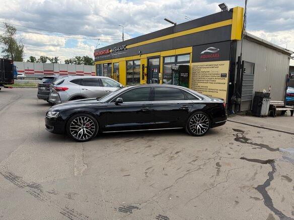 2014 Audi A8 Long III (D4) Рестайлинг, чёрный - вид 4