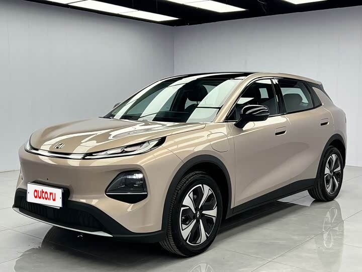 Открыть фотографии: Changan Qiyuan Q05 II