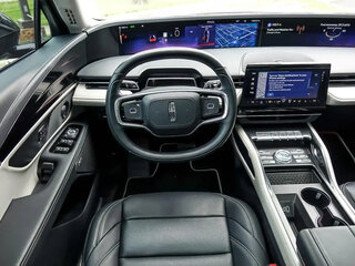 2025 Lincoln Nautilus II, красный, 7319457 рублей, вид 3