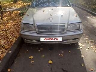 1998 Mercedes-Benz C-Класс 180 I (W202) Рестайлинг, серебристый, 350000 рублей, вид 1