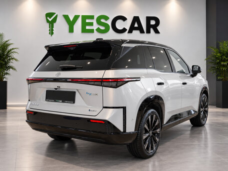 2026 Toyota bZ3X 58.3 kWh, серебристый, 3186900 рублей, вид 5