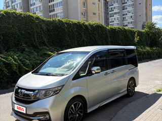 2016 Honda Stepwgn Spada V, серебристый, 1900000 рублей, вид 1