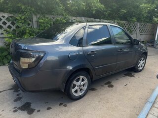 2014 Lada (ВАЗ) Granta I, серый, 300000 рублей, вид 3