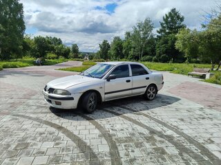 2001 Mitsubishi Carisma I Рестайлинг, серебристый, 180000 рублей, вид 2