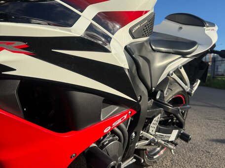 2008 Honda CBR 600RR, красный, 690000 рублей, вид 5