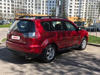 2011 Mitsubishi Outlander II Рестайлинг, красный, 950000 рублей, вид 3