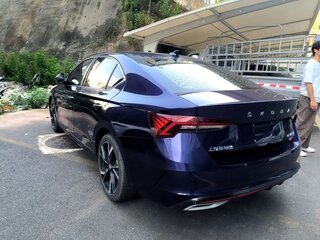2021 Skoda Octavia IV (A8), фиолетовый, 2160000 рублей, вид 5