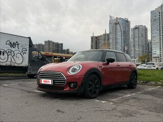 2020 Mini Clubman Cooper II Рестайлинг, красный, 2700000 рублей, вид 2
