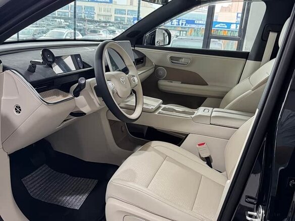 2025 Toyota bZ3X 58.3 kWh, чёрный, 2550000 рублей - вид 5