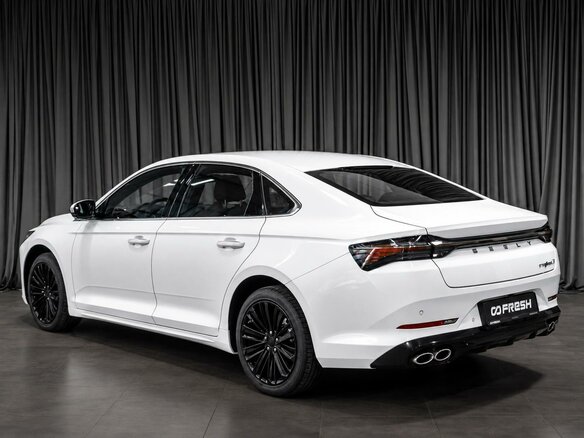 2024 Geely Preface I, белый - вид 1