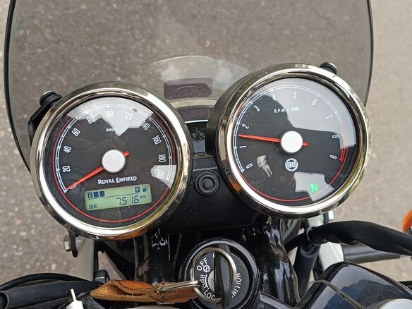 2025 Royal Enfield Interceptor 650, красный, 650000 рублей - вид 6