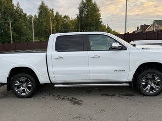 2020 Ram 1500 Crew Cab eTorque V, белый, 4800000 рублей, вид 3