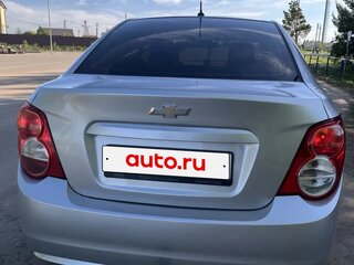 2012 Chevrolet Aveo II, серебристый, 650000 рублей, вид 4
