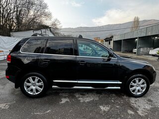 2006 Volkswagen Touareg I, чёрный, 980000 рублей, вид 3