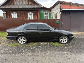 1998 Mercedes-Benz E-Класс 280 II (W210, S210), синий, 315000 рублей, вид 4