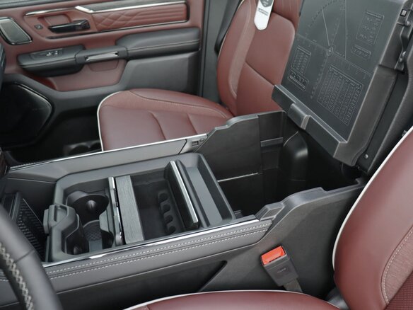 2026 Ram 1500 Crew Cab eTorque V Рестайлинг, чёрный, 12849000 рублей - вид 25