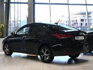 2020 Hyundai Solaris II Рестайлинг, чёрный, 1475000 рублей, вид 4