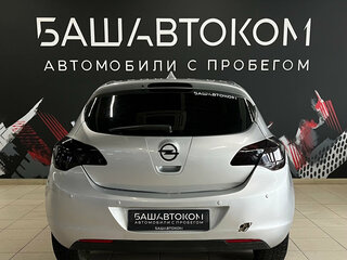 2011 Opel Astra J, серебристый, 440000 рублей, вид 5