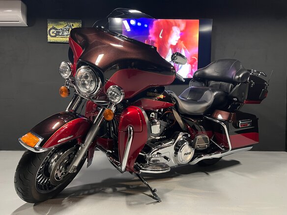 2010 Harley-Davidson Electra Glide, красный, 930000 рублей - вид 3