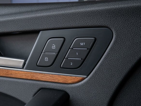2021 Audi Q5 45 TFSI II (FY) Рестайлинг, чёрный, 4650000 рублей - вид 22