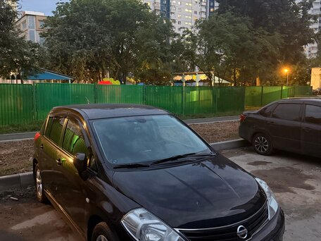 2013 Nissan Tiida I Рестайлинг, коричневый, 670000 рублей, вид 2